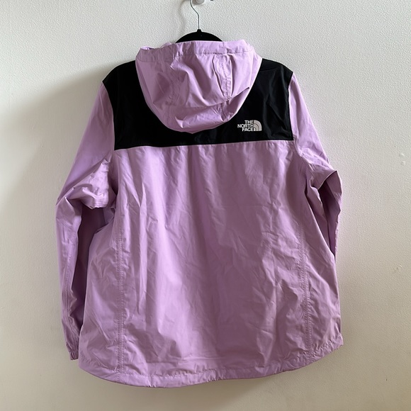 The North Face Women’s Antora Rain Jacket in TNF Black / Lupine 1X - Picture 7 of 7